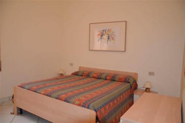 Residence Marconi Terracina Exterior foto